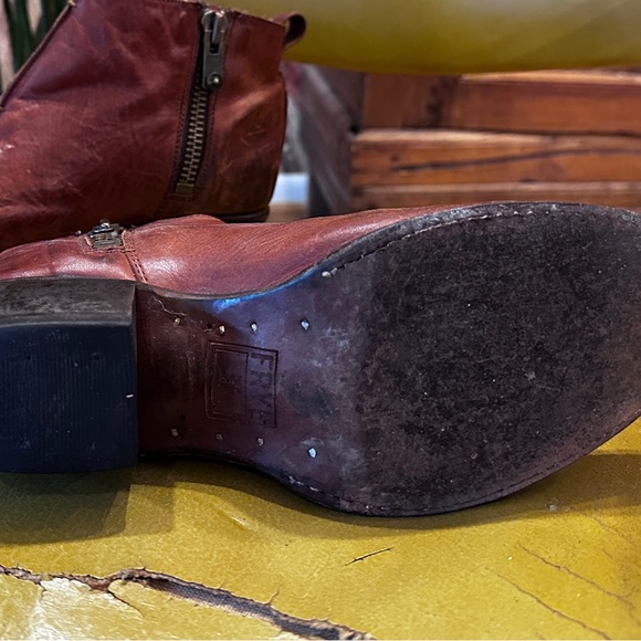 Frye Brown Leather Ankle Booties Women’s Size 10 - Picture 3 of 8